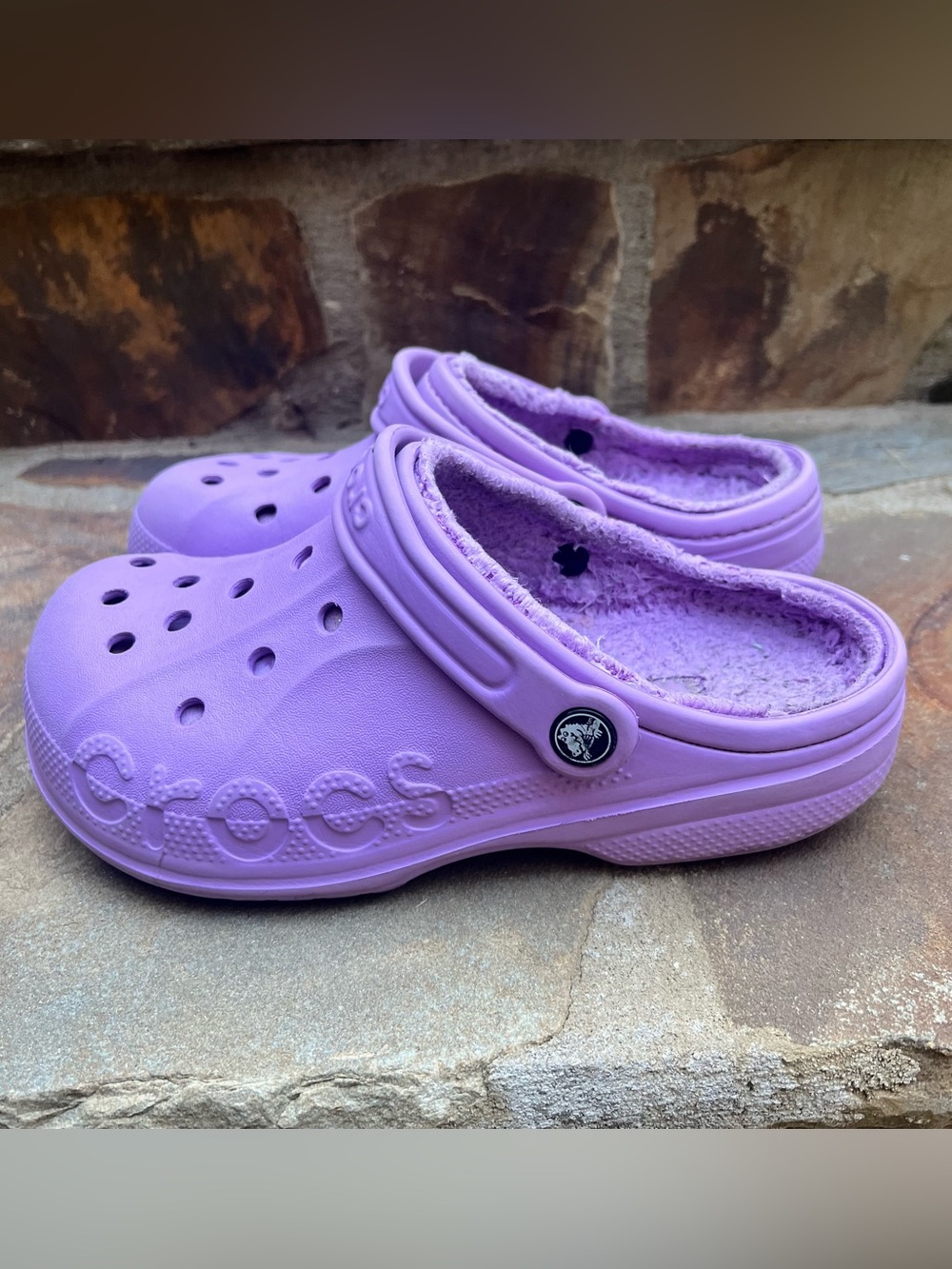 CROCS Women’s Size 7 Kids Fuzz-Lined Clog in Lavender Purple - Picture 4 of 6